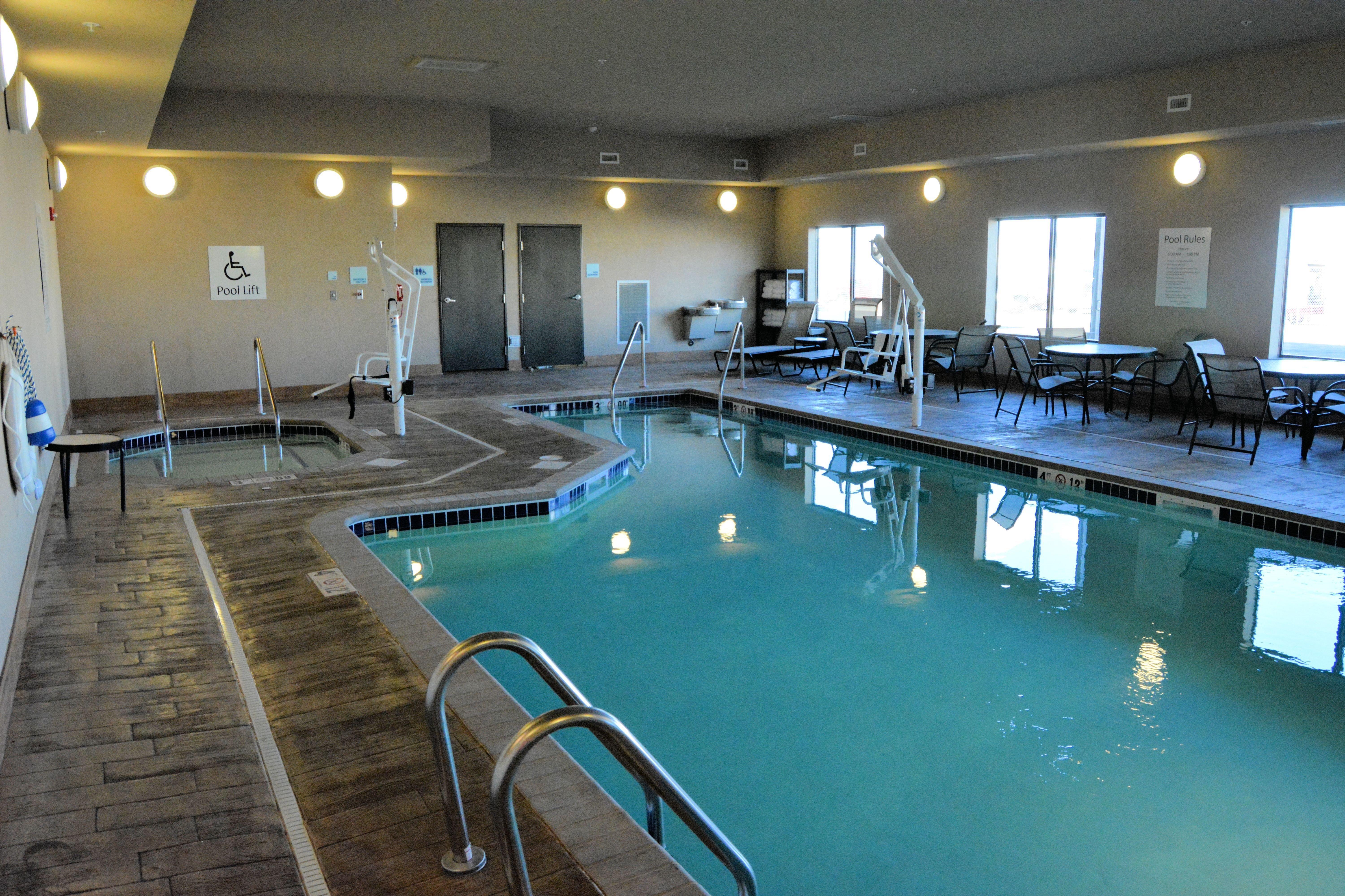 Holiday Inn Express & Suites Glendive By Ihg Экстерьер фото
