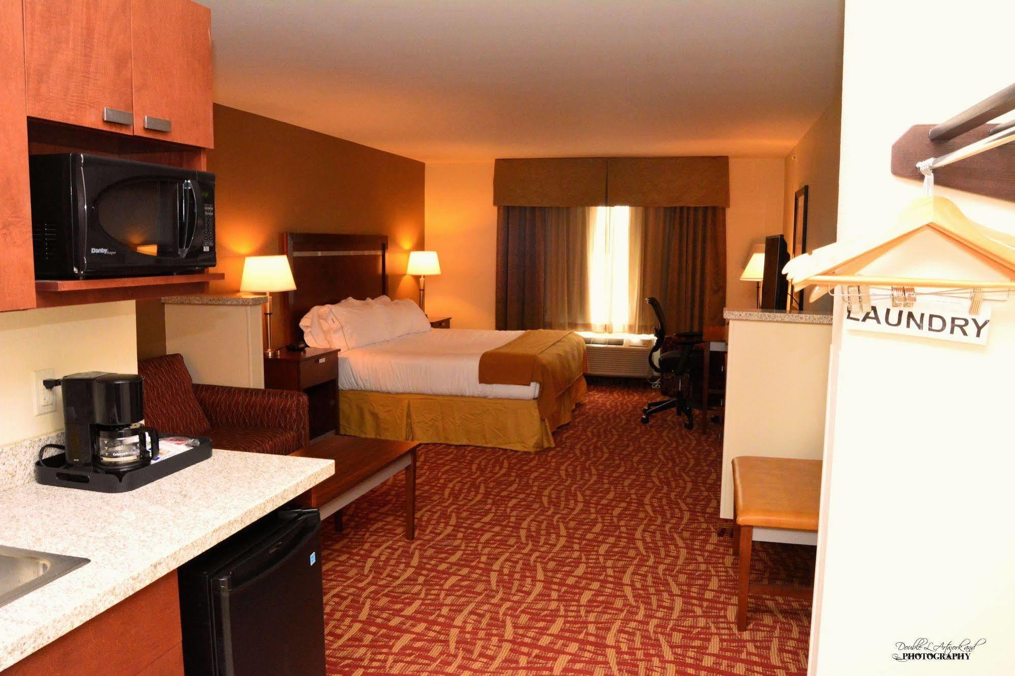 Holiday Inn Express & Suites Glendive By Ihg Экстерьер фото